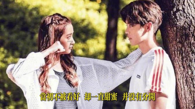 重燃旧情？李湘与王岳伦上海奢华度假，情侣装抢眼亮相！