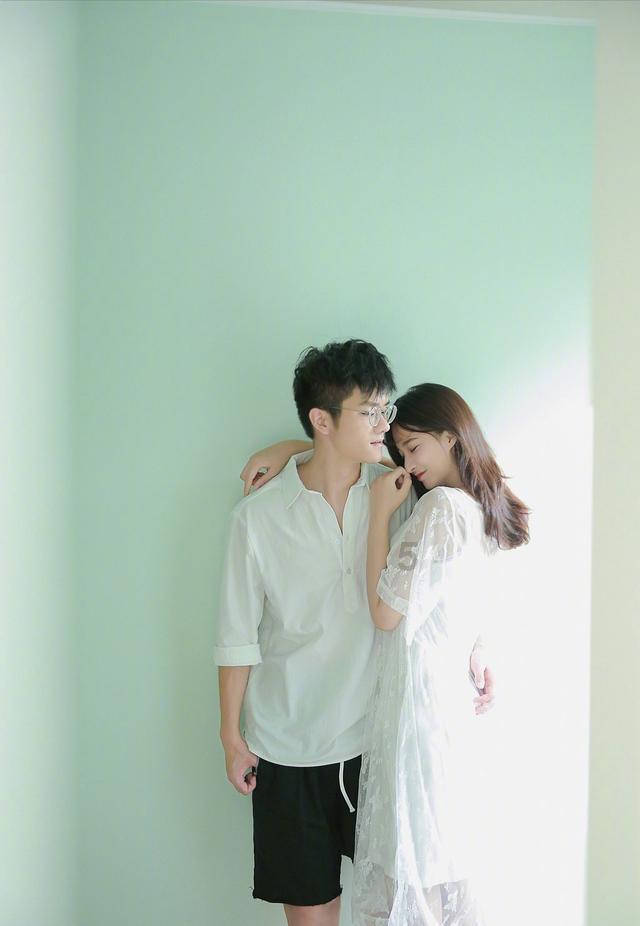 俄罗斯版《五十度灰》《不听话的女孩》