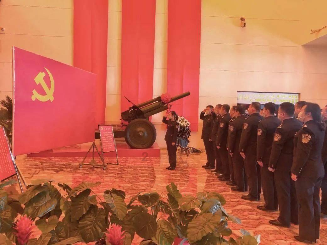 鸿坤瑞邦物业经营范围新增家具安装和维修服务