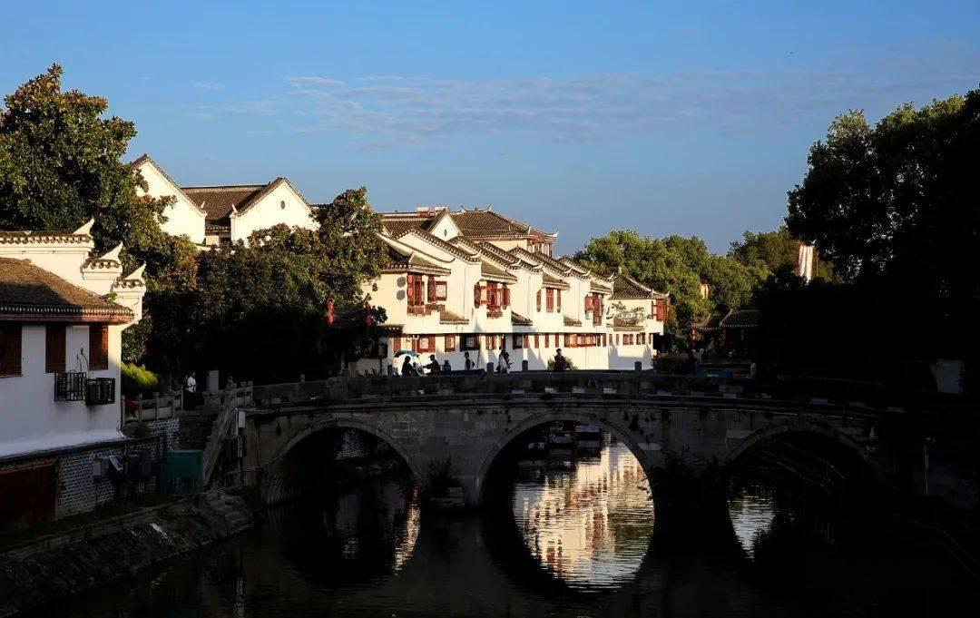 在恋爱中，女生应该如何把握住主动权呢？游戏画面