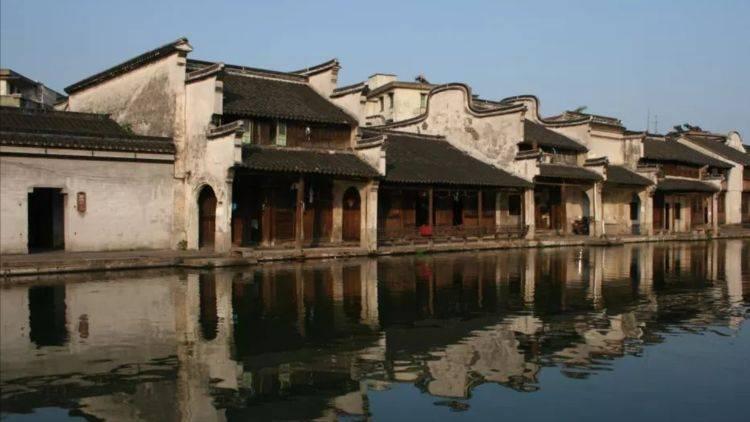 以诚待客凝聚营商强磁场